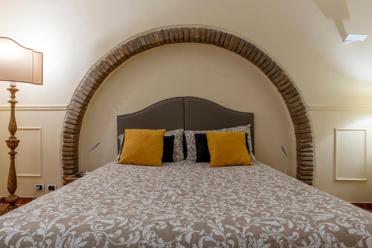 Piazza Navona & Pantheon Central Apartment Рим Экстерьер фото