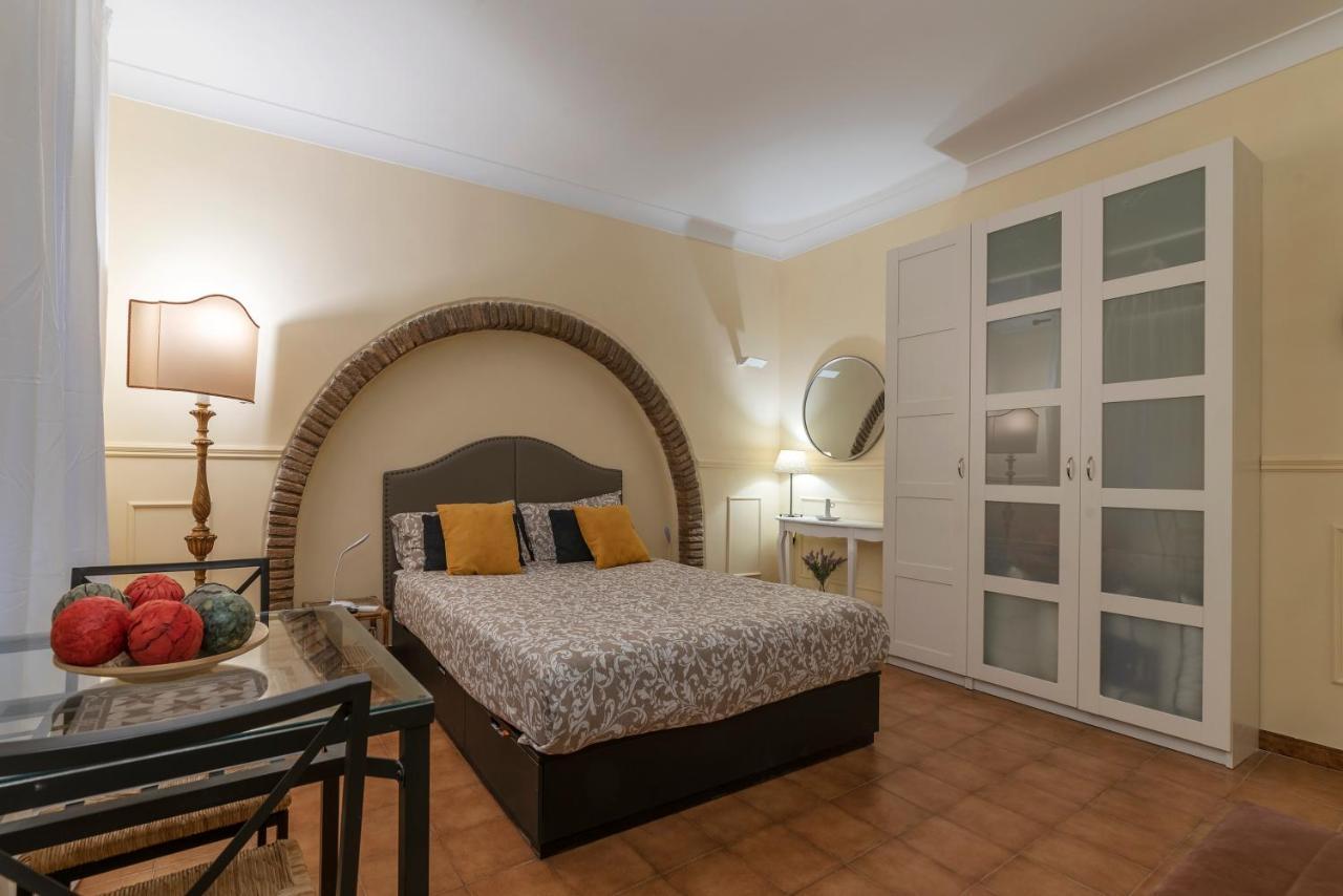 Piazza Navona & Pantheon Central Apartment Рим Экстерьер фото