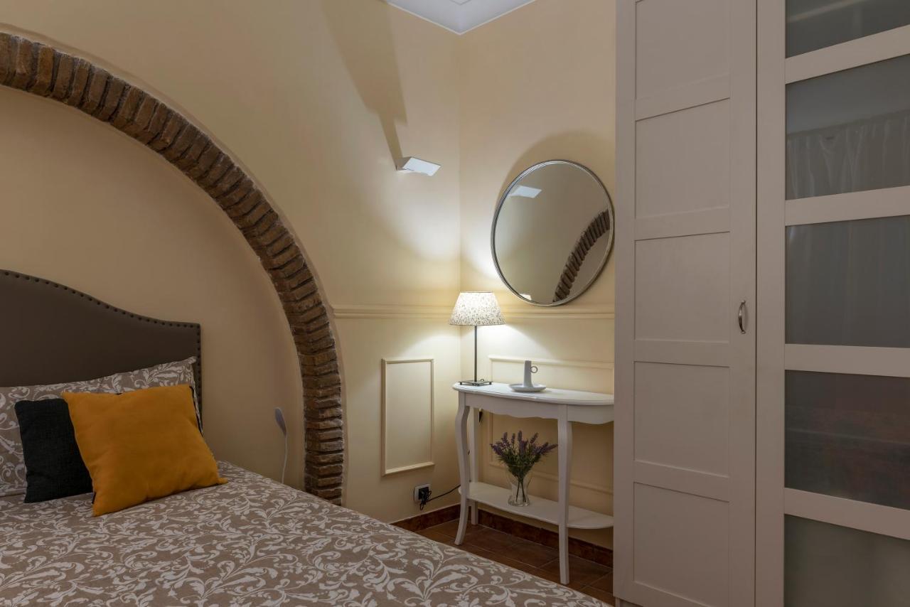 Piazza Navona & Pantheon Central Apartment Рим Экстерьер фото