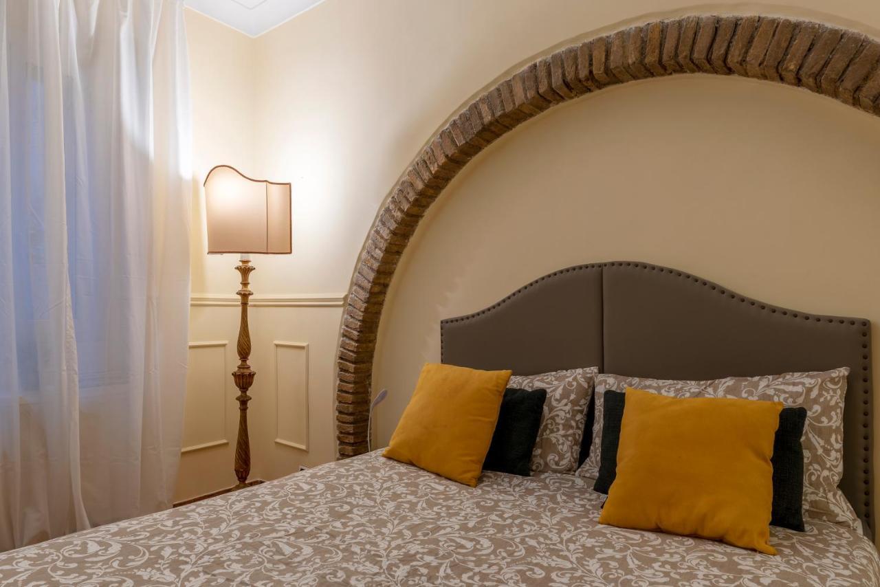 Piazza Navona & Pantheon Central Apartment Рим Экстерьер фото