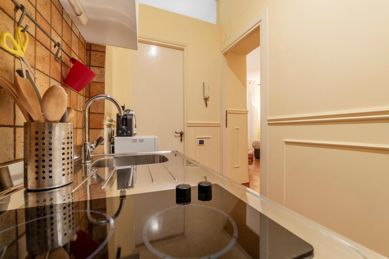 Piazza Navona & Pantheon Central Apartment Рим Экстерьер фото